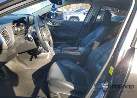 2017 Mazda 3 Grand Touring z USA, uszkodzony, nr VIN JM1BN1W3XH1139530